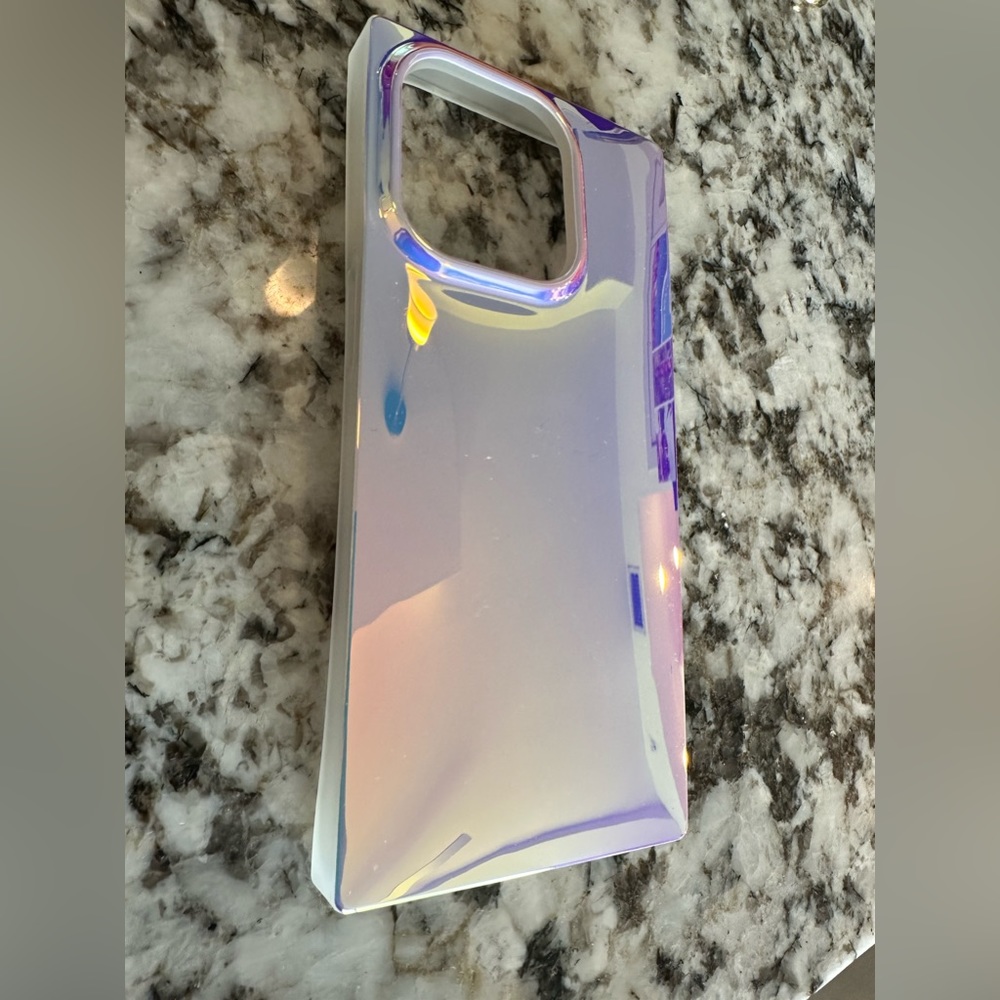 Flaunt holographic phone case. iPhone 14 pro. Never used. Perfect condition.